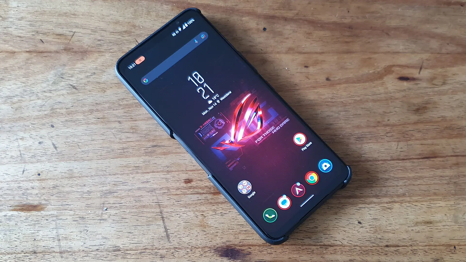 Asus Rog Phone 8 Pro Review: Display and Features - W3Tekno